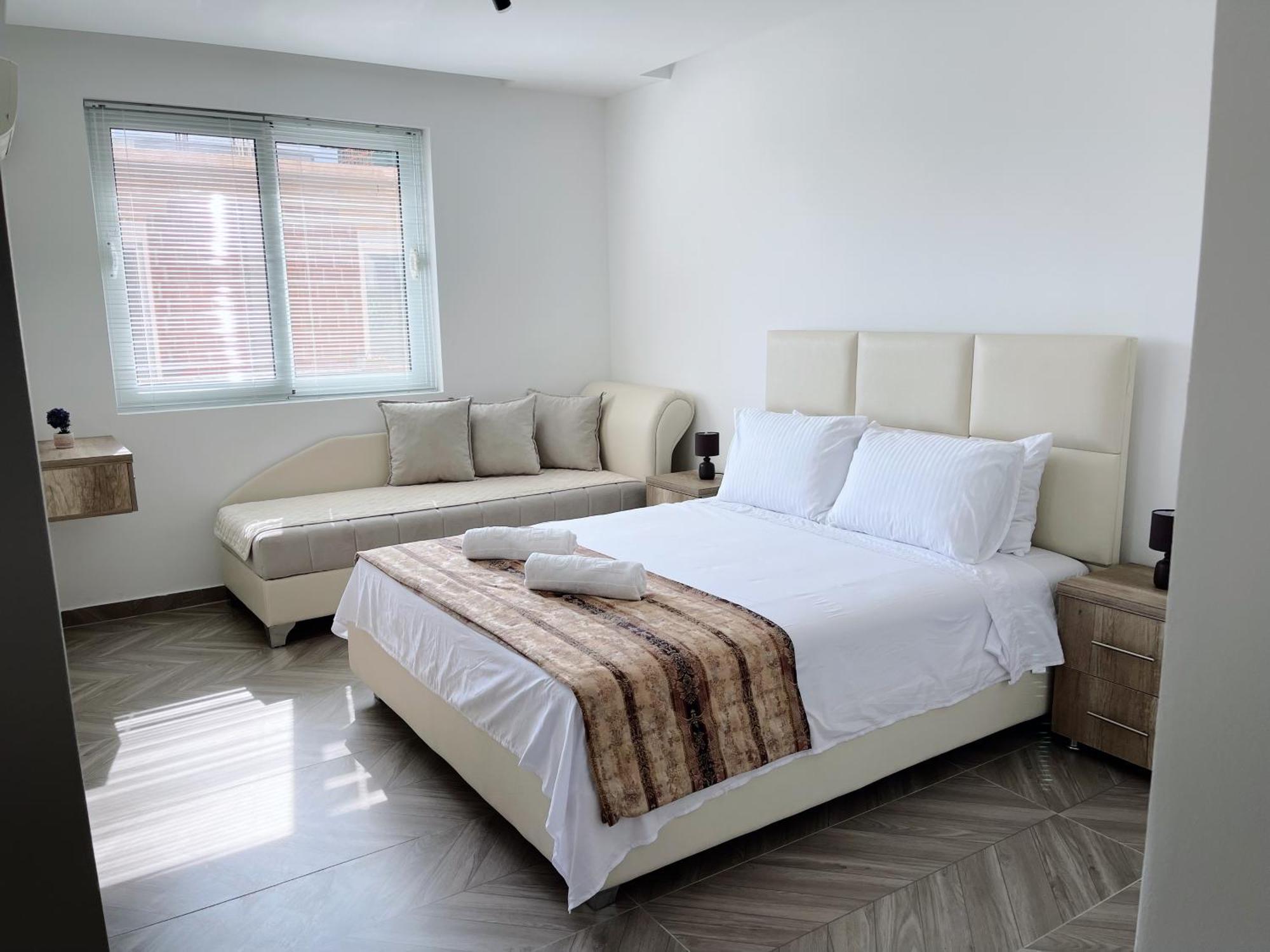 Guest House Koliqi - Hotel & Apartments أولتْسي المظهر الخارجي الصورة