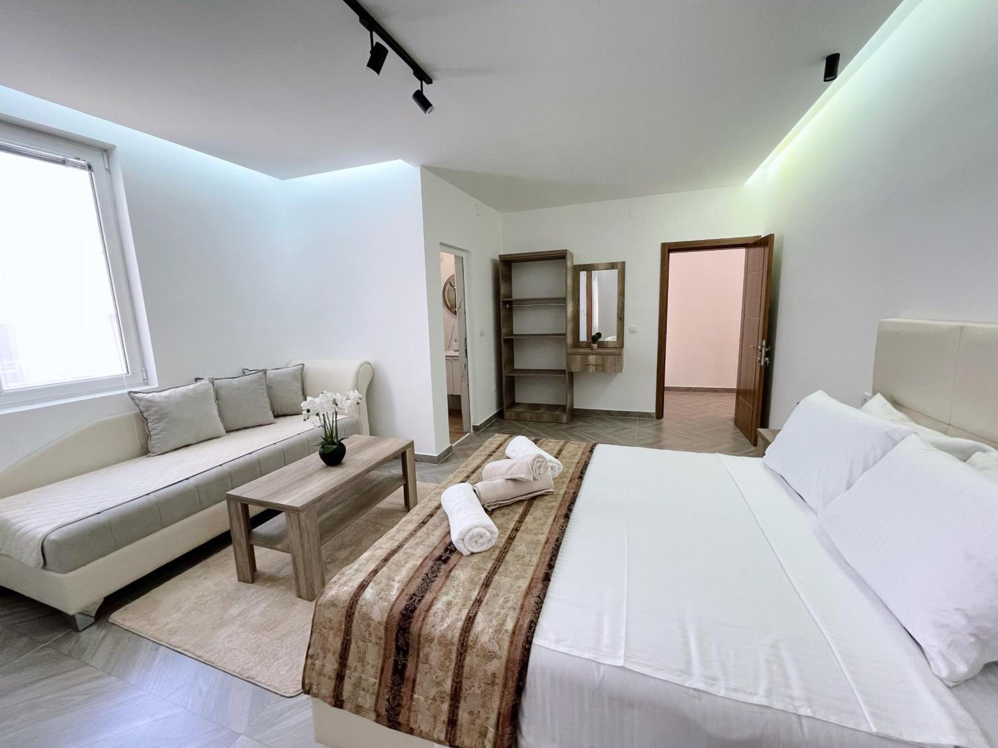 Guest House Koliqi - Hotel & Apartments أولتْسي المظهر الخارجي الصورة