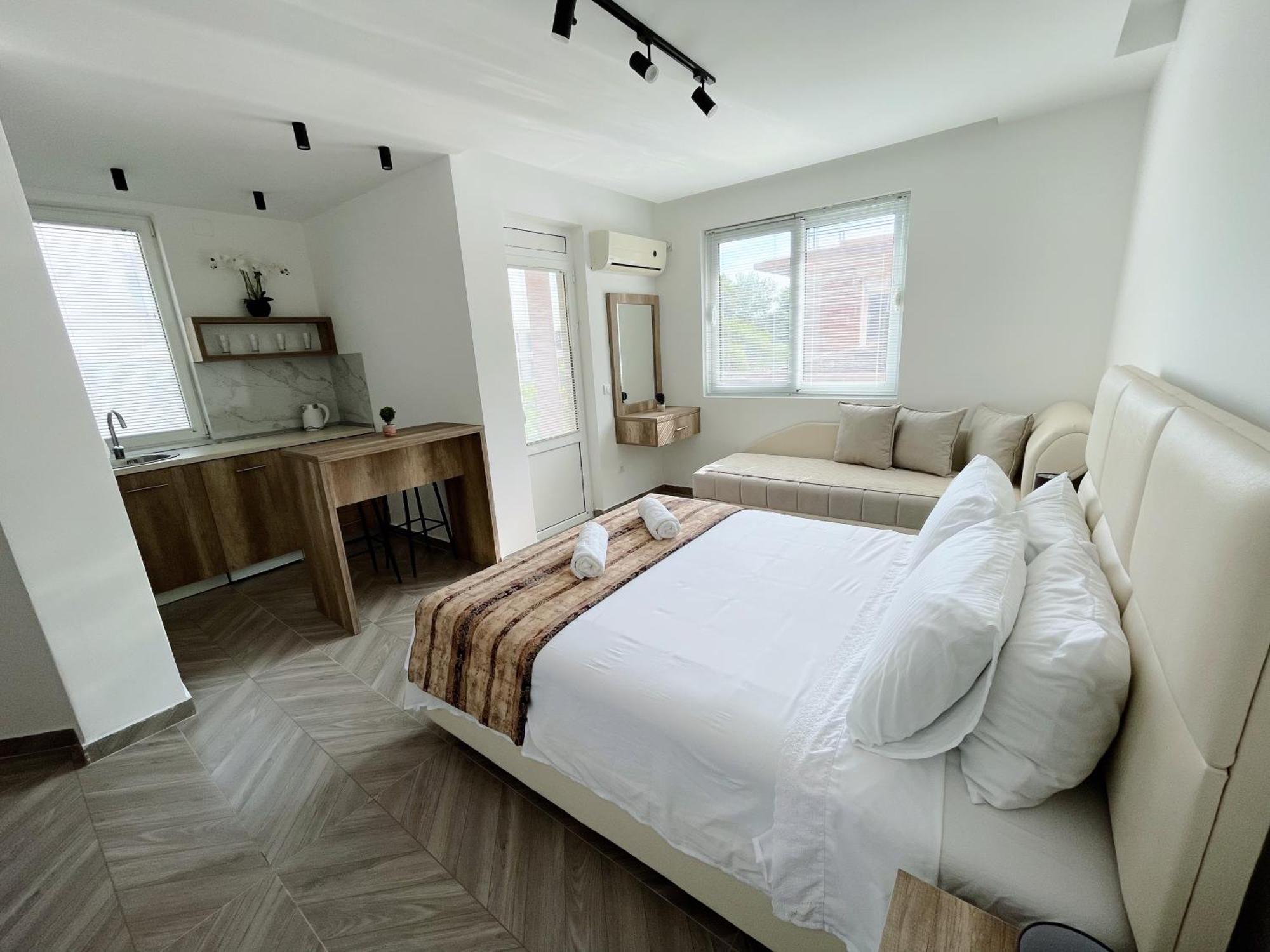 Guest House Koliqi - Hotel & Apartments أولتْسي المظهر الخارجي الصورة