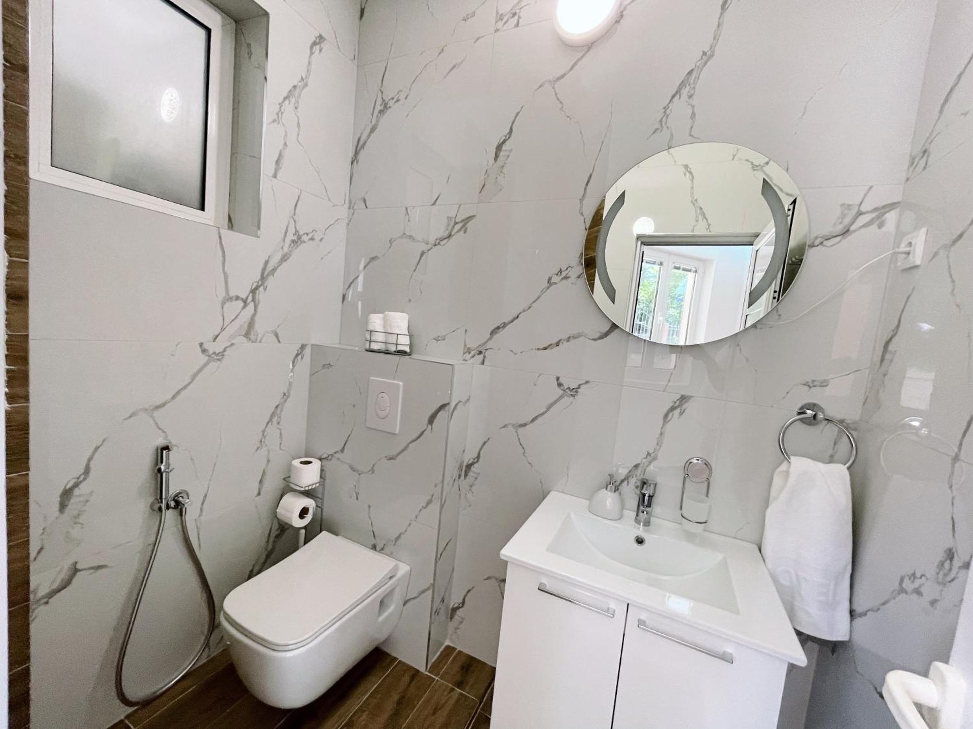 Guest House Koliqi - Hotel & Apartments أولتْسي المظهر الخارجي الصورة